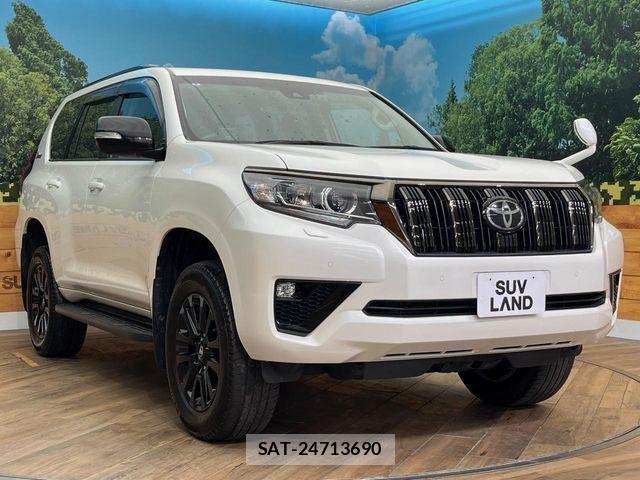 2021 Toyota Land Cruiser Prado — Photo 1