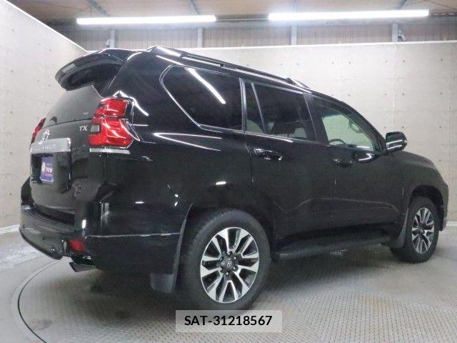 2022 Toyota Land Cruiser Prado — Photo 2