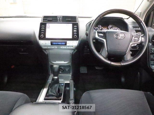 2022 Toyota Land Cruiser Prado — Photo 3