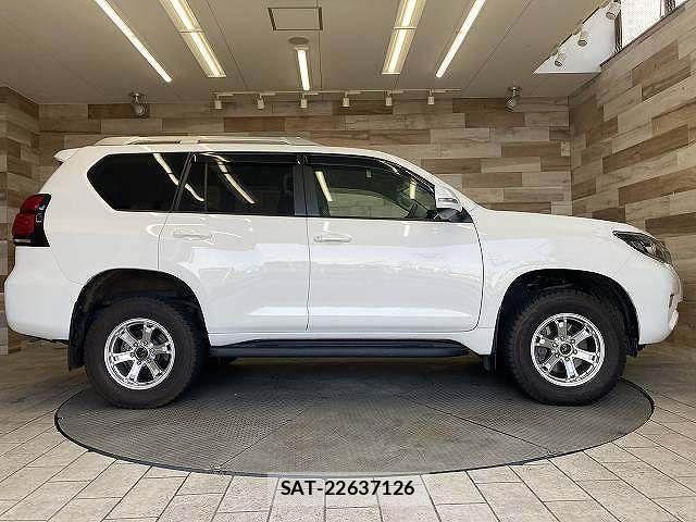 Toyota LAND CRUISER PRADO 2019-09 8796387-17