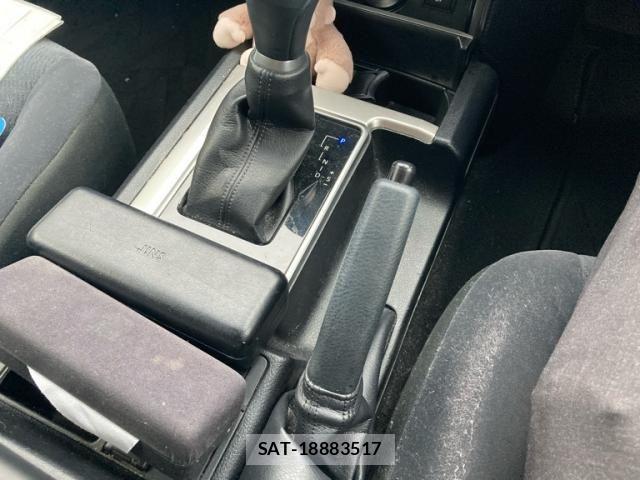 Toyota LAND CRUISER PRADO 2019-06 8796386-19
