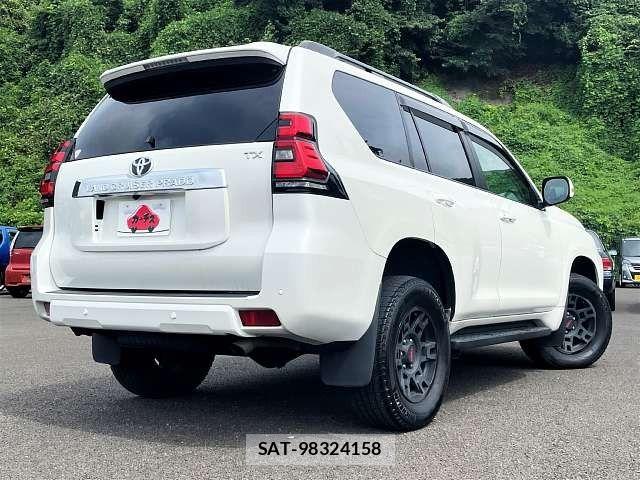 Toyota LAND CRUISER PRADO 2023-08 8796367-2