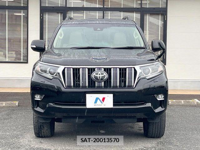 2022 Toyota Land Cruiser Prado — Photo 2