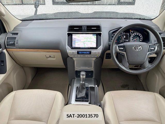 2022 Toyota Land Cruiser Prado — Photo 4