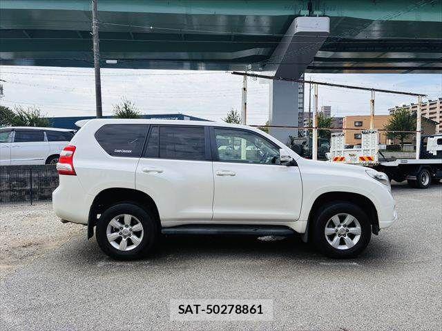 Toyota LAND CRUISER PRADO 2014-03 8829805-16
