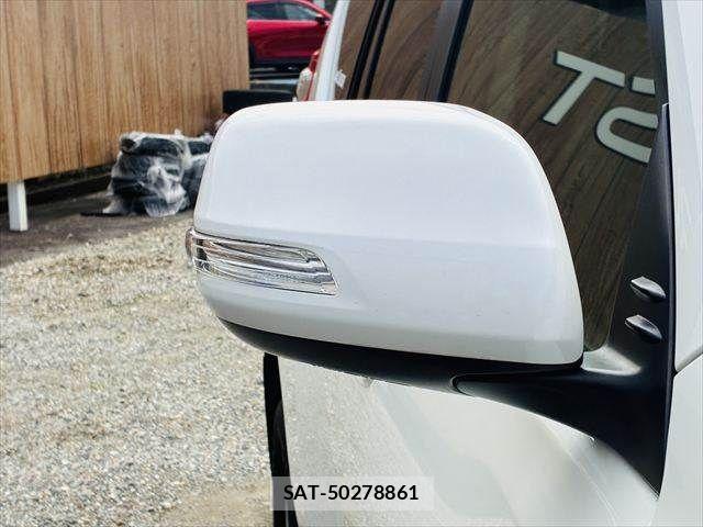 Toyota LAND CRUISER PRADO 2014-03 8829805-26