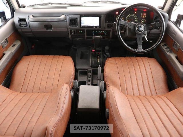 Toyota LAND CRUISER PRADO 1993-01 8829786-1