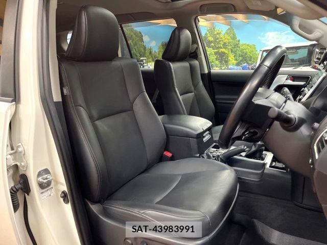 Toyota LAND CRUISER PRADO 2023-08 8829780-7