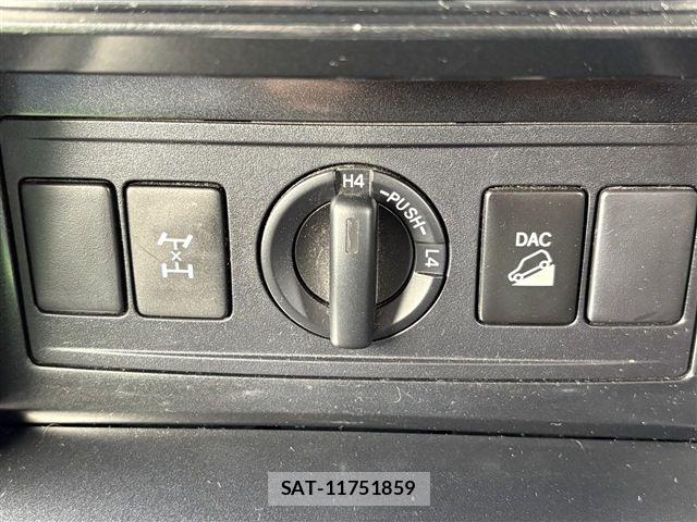 Toyota LAND CRUISER PRADO 2015-11 8829801-27