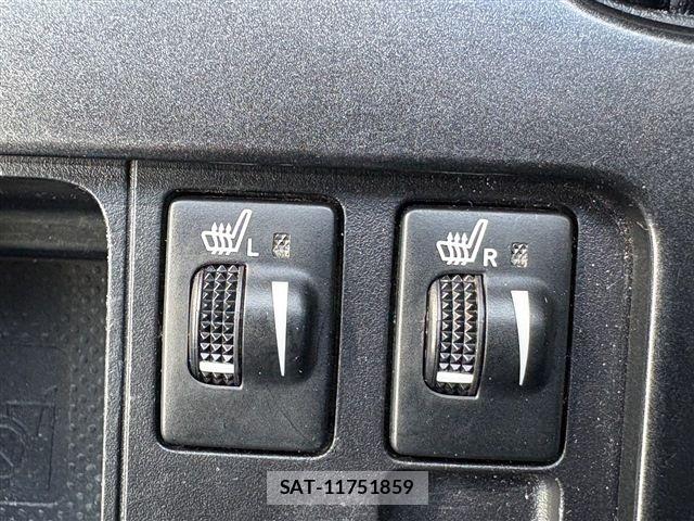 Toyota LAND CRUISER PRADO 2015-11 8829801-29