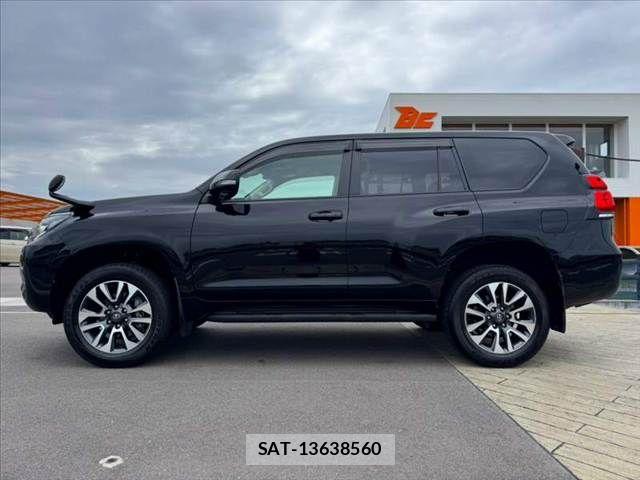 Toyota LAND CRUISER PRADO 2023-02 8829794-10