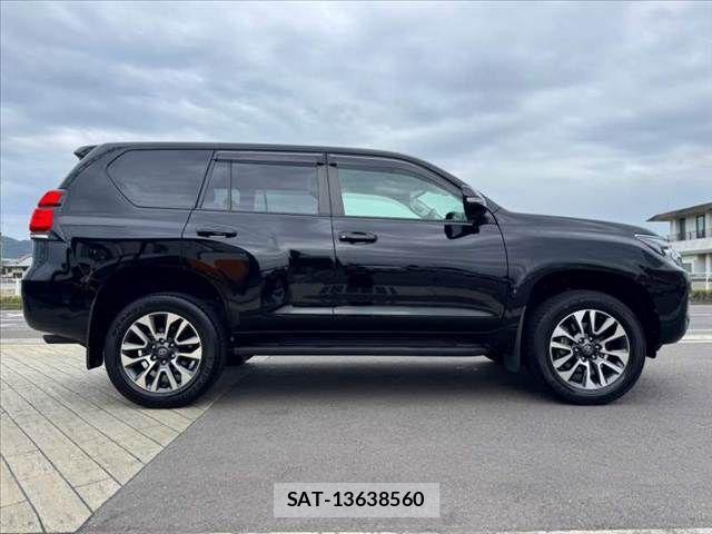 Toyota LAND CRUISER PRADO 2023-02 8829794-11