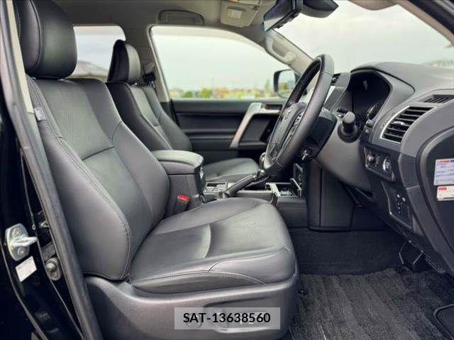 Toyota LAND CRUISER PRADO 2023-02 8829794-15