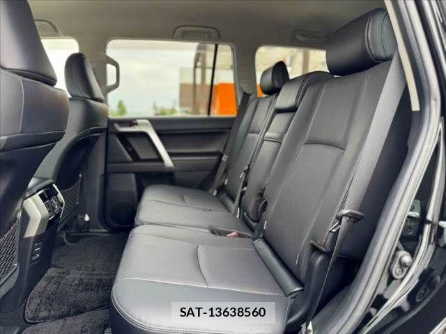 Toyota LAND CRUISER PRADO 2023-02 8829794-17