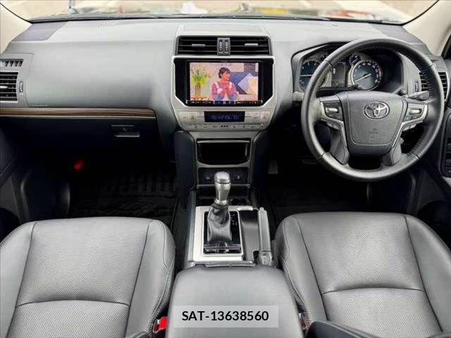 Toyota LAND CRUISER PRADO 2023-02 8829794-1