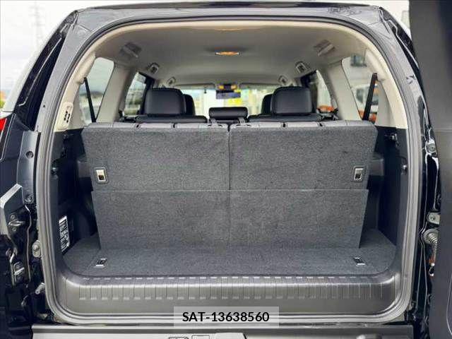 Toyota LAND CRUISER PRADO 2023-02 8829794-19