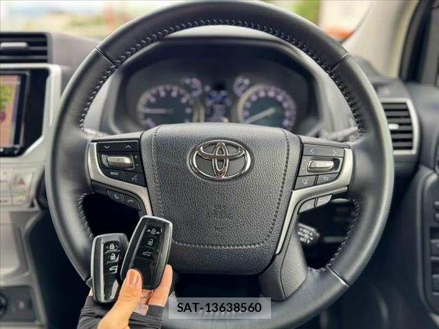 Toyota LAND CRUISER PRADO 2023-02 8829794-4