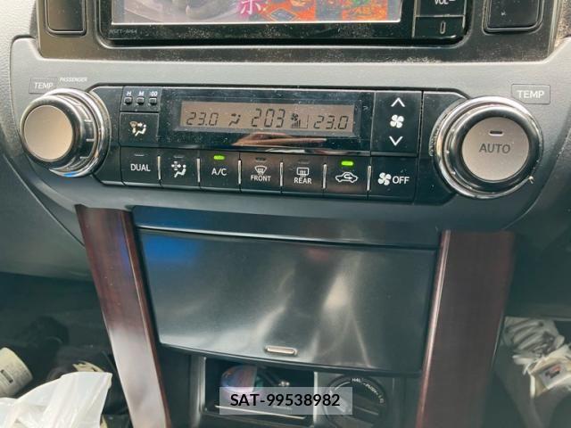 Toyota LAND CRUISER PRADO 2015-06 8829806-10