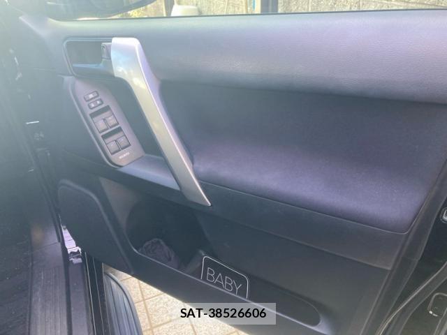 Toyota LAND CRUISER PRADO 2020-06 8849515-5