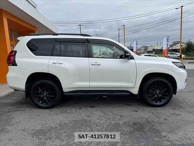 Toyota LAND CRUISER PRADO 2023-06 8849512-10