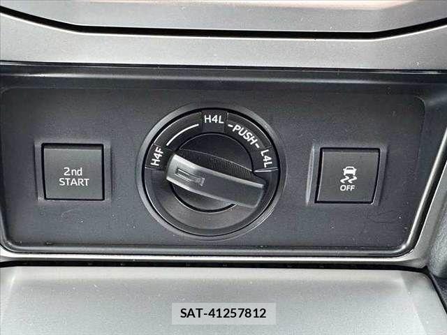 Toyota LAND CRUISER PRADO 2023-06 8849512-24