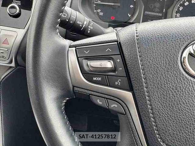Toyota LAND CRUISER PRADO 2023-06 8849512-25