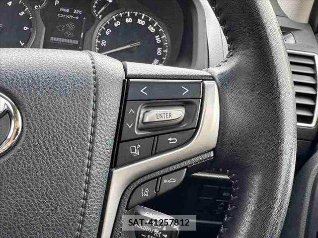 Toyota LAND CRUISER PRADO 2023-06 8849512-26