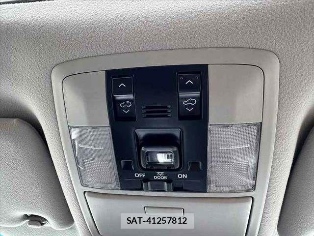 Toyota LAND CRUISER PRADO 2023-06 8849512-6