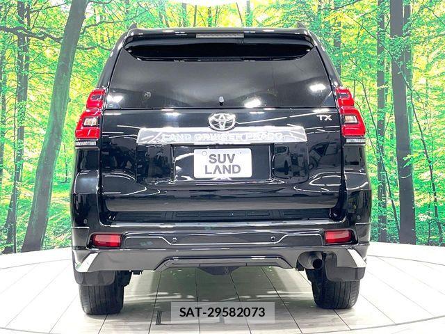 2022 Toyota Land Cruiser Prado — Photo 3