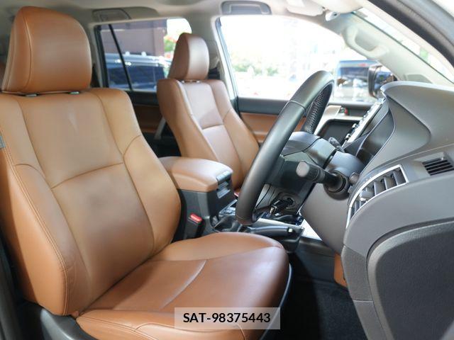 Toyota LAND CRUISER PRADO 2022-08 8849509-15