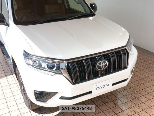 Toyota LAND CRUISER PRADO 2022-08 8849509-23