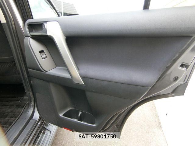 Toyota LAND CRUISER PRADO 2020-05 8849504-19