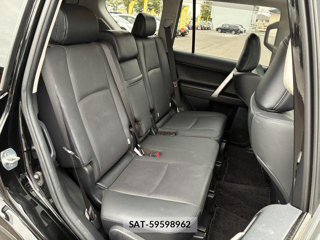Toyota LAND CRUISER PRADO 2023-03 8871284-11