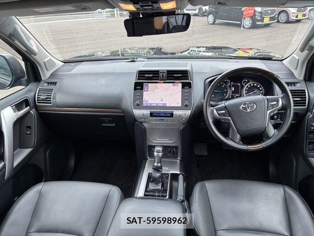 Toyota LAND CRUISER PRADO 2023-03 8871284-2