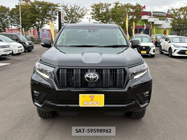 Toyota LAND CRUISER PRADO 2023-03 8871284-3