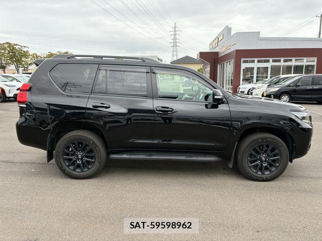 Toyota LAND CRUISER PRADO 2023-03 8871284-5