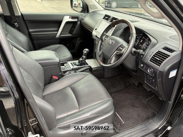 Toyota LAND CRUISER PRADO 2023-03 8871284-8