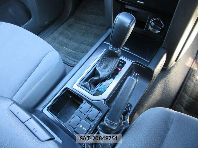 Toyota LAND CRUISER PRADO 2013-04 8871294-18