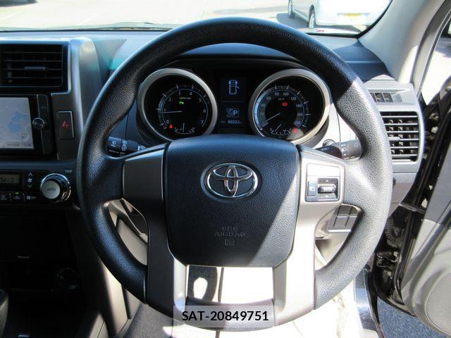 Toyota LAND CRUISER PRADO 2013-04 8871294-21