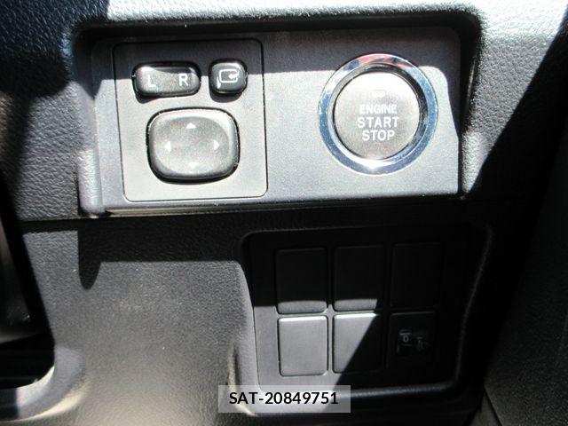 Toyota LAND CRUISER PRADO 2013-04 8871294-23