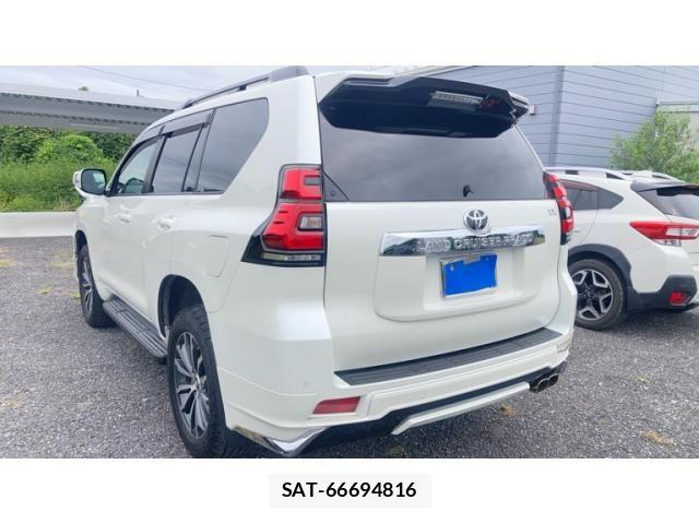 Toyota LAND CRUISER PRADO 2018-04 8880378-1