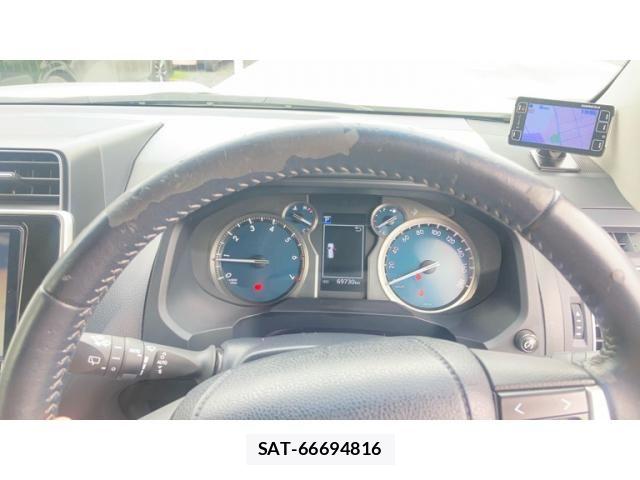 Toyota LAND CRUISER PRADO 2018-04 8880378-23
