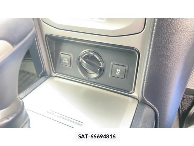 Toyota LAND CRUISER PRADO 2018-04 8880378-26