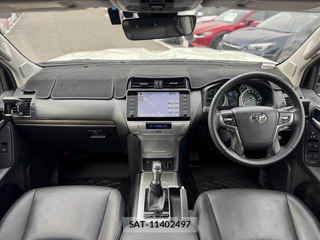 Toyota LAND CRUISER PRADO 2022-10 8880359-1