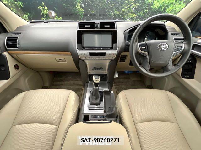 Toyota LAND CRUISER PRADO 2022-02 8880357-1