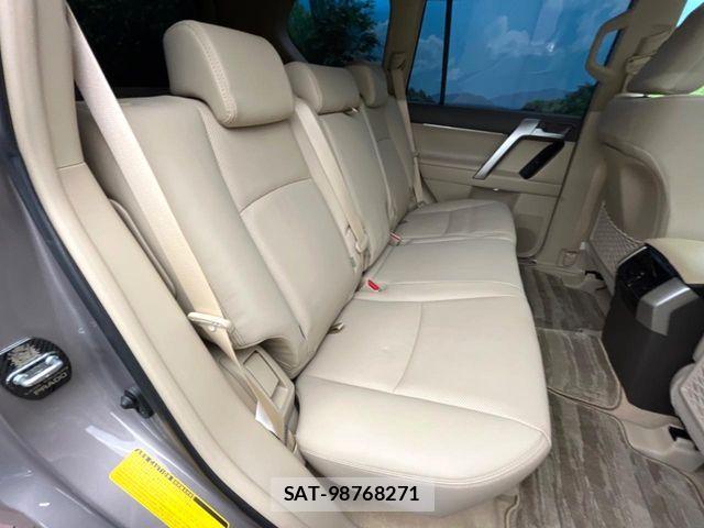 Toyota LAND CRUISER PRADO 2022-02 8880357-8