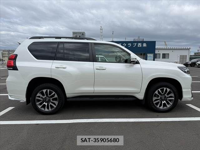 Toyota LAND CRUISER PRADO 2022-12 8880367-10