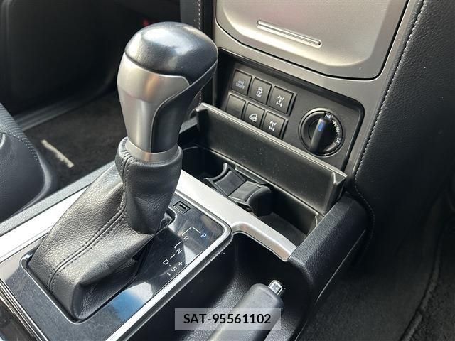 Toyota LAND CRUISER PRADO 2018-11 8880369-27