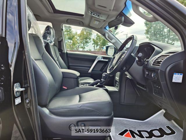 Toyota LAND CRUISER PRADO 2023-08 8880358-9