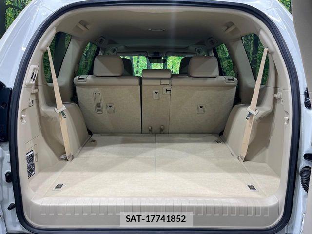 Toyota LAND CRUISER PRADO 2023-10 8880366-11